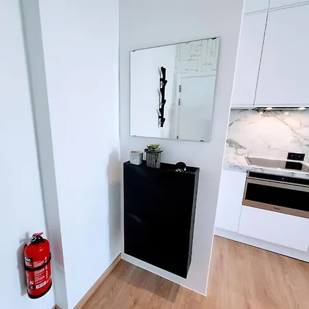 Black&white Apartment Mons (Bergen)